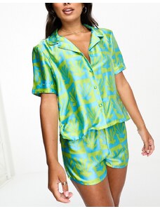 Luna satin revere shirt and short pyjama set in retro shell print-Multi