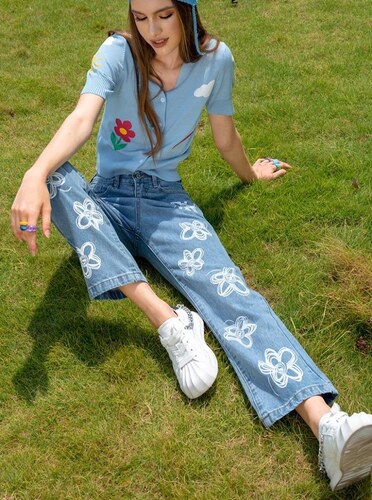 White Flower Graffiti Print Jeans, Blue 