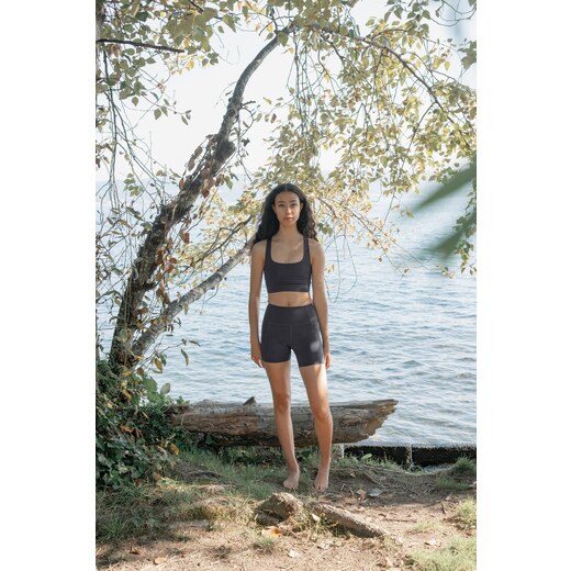 Girlfriend Collective Float Ultralight Run Shorts - Recycled RPET –  Weekendbee - sustainable sportswear