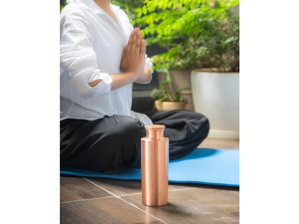 Forrest & Love měděná lahev na vodu gravírovaná Květ života 700 ml