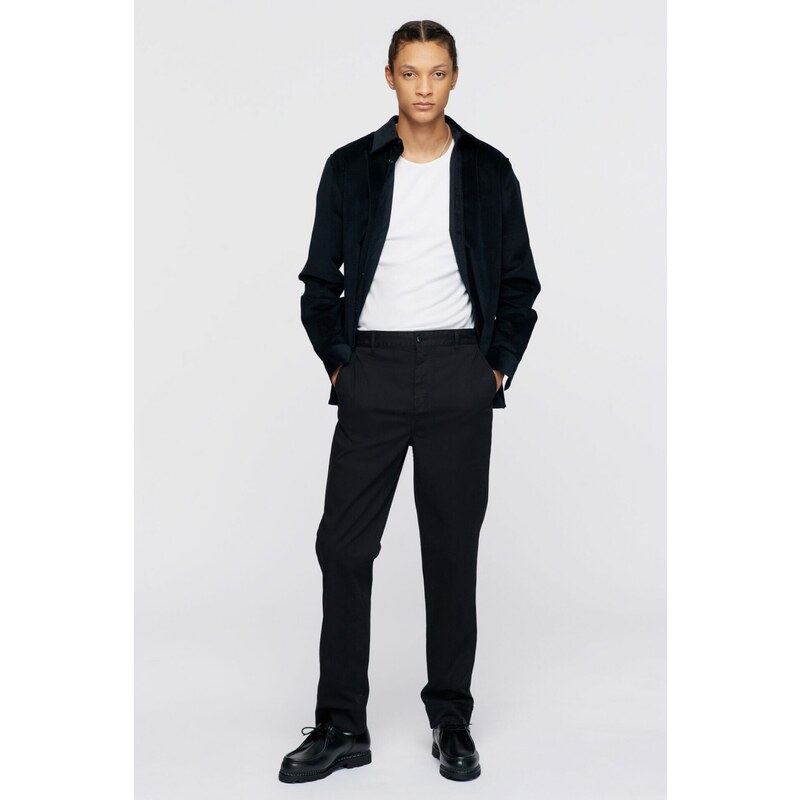 Kotn Men's Slim Staple Pant in Black 