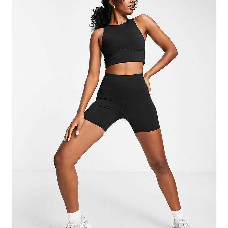 https://static.glami.eco/img/800x800bt/349249470-tala-skinluxe-high-neck-medium-support-sports-bra-in-black-exclusive-at-asos.jpg