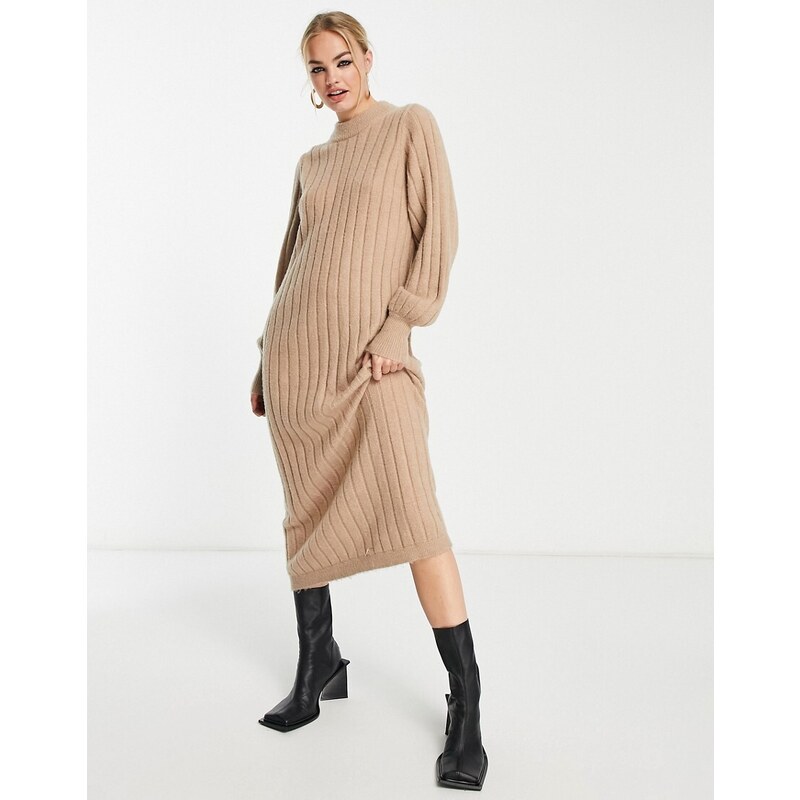 Selected Femme knitted maxi dress in camel-Neutral