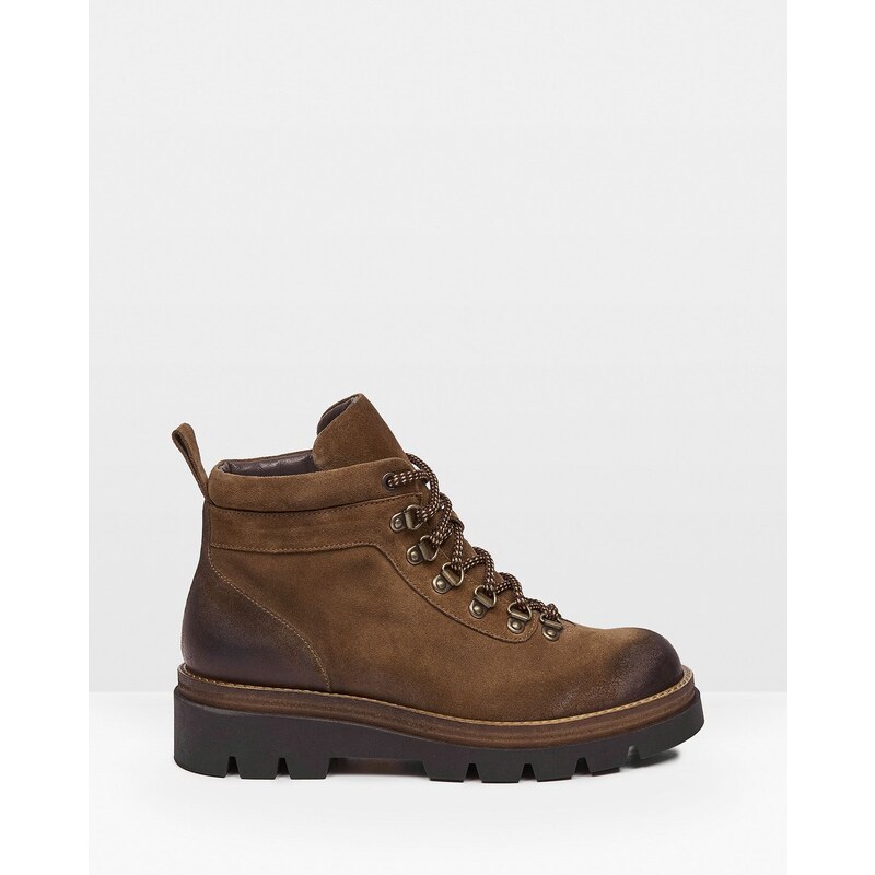 Chunky top hiker boots