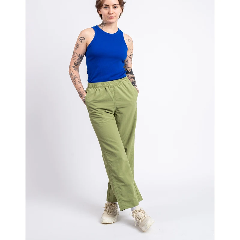 Patagonia W's Outdoor Everyday Pants Buckhorn Green - GLAMI.eco