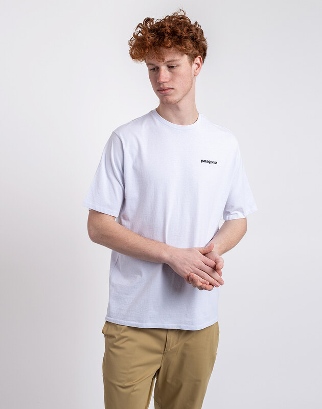 Patagonia M's P-6 Logo Responsibili-Tee White - GLAMI.eco